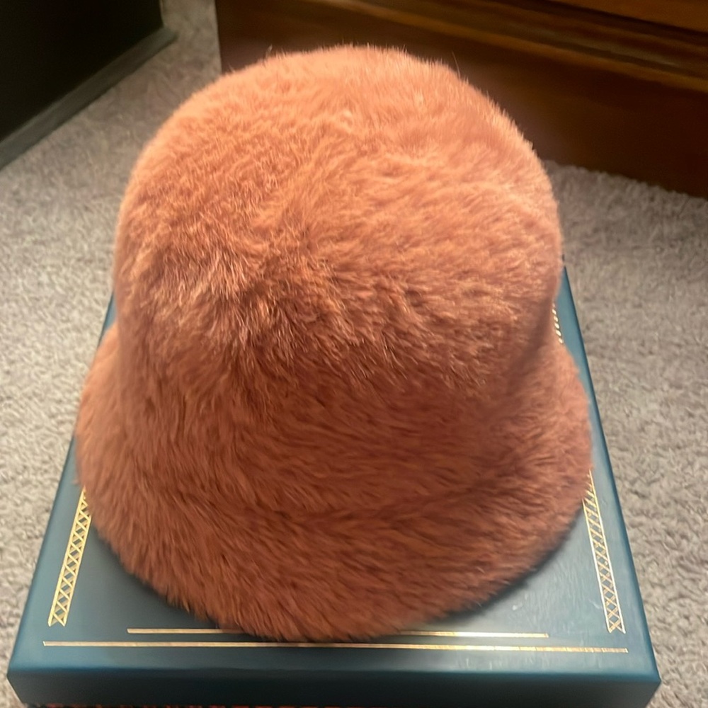 NORDSTROM Faux Fur Adjustable Bucket Hat * New with tags *